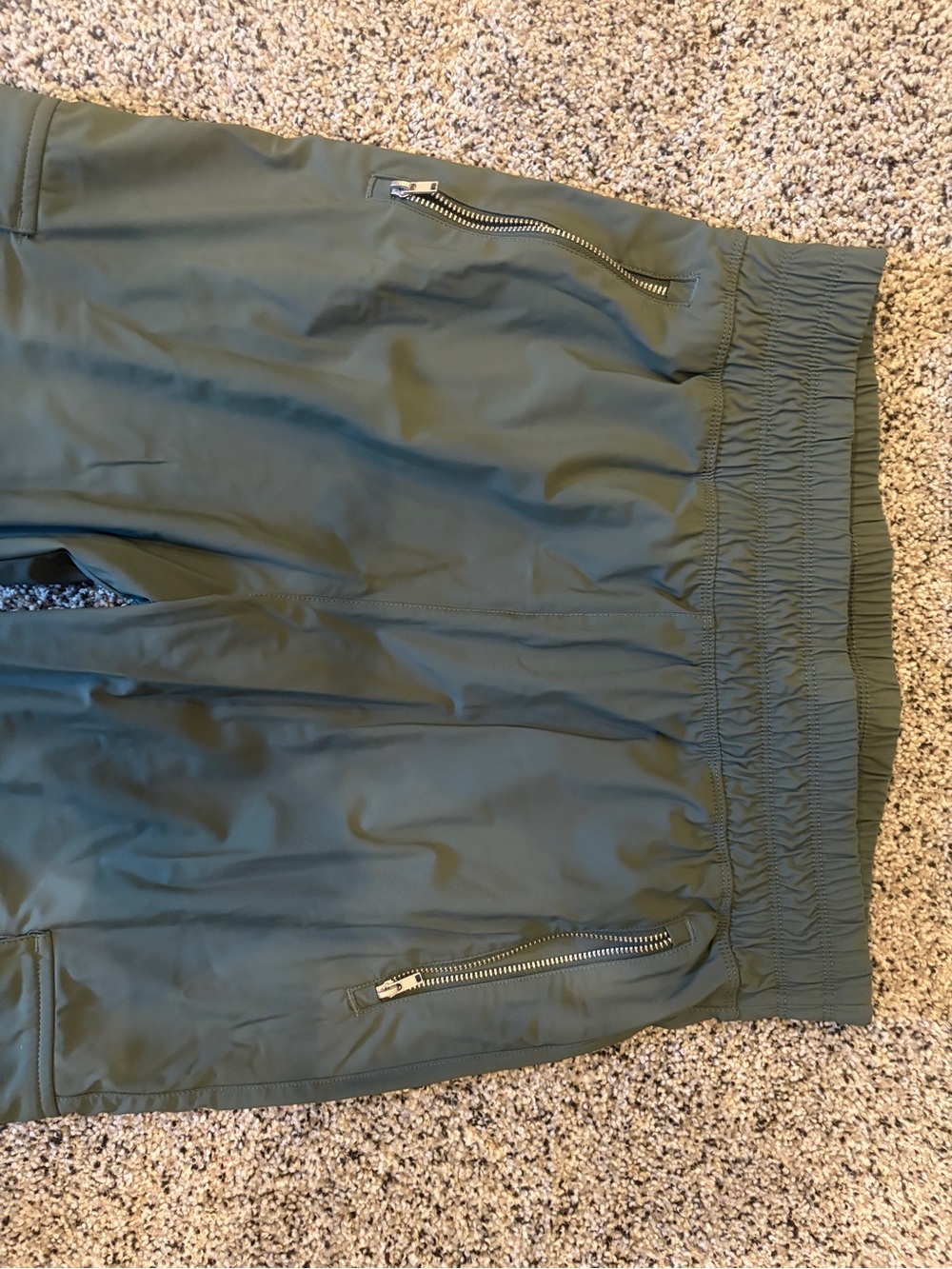 Old Navy High Wasted Sleektech Cargo Joggers - Picture 8 of 9